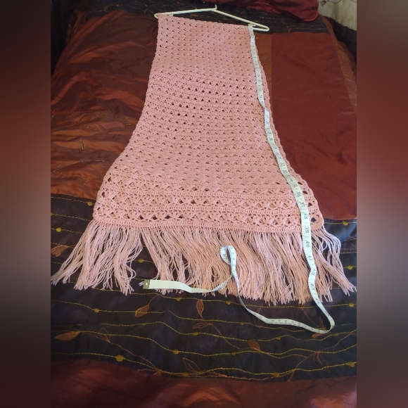 Women's New Pink Wool Blend Handmade Crocheted Shawl Size 14X88 Inches - Picture 3 of 10